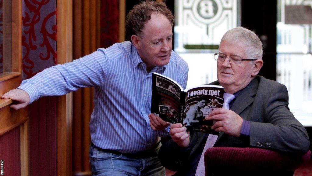 Hugh Russell with journalist Denis O'Hara in 2011