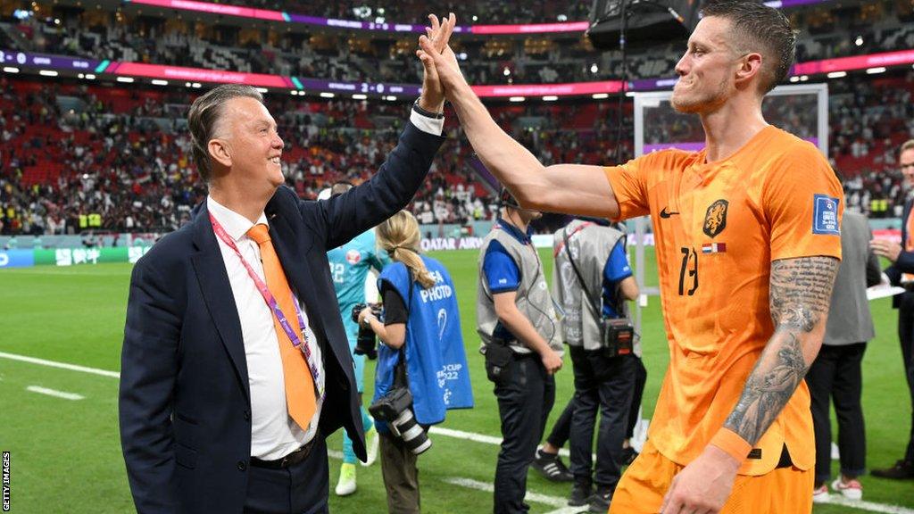 Louis van Gaal and Wout Weghorst