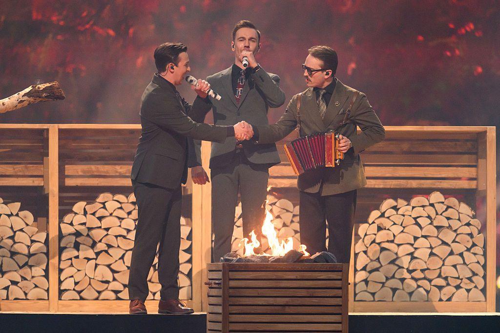 Kaj on stage
