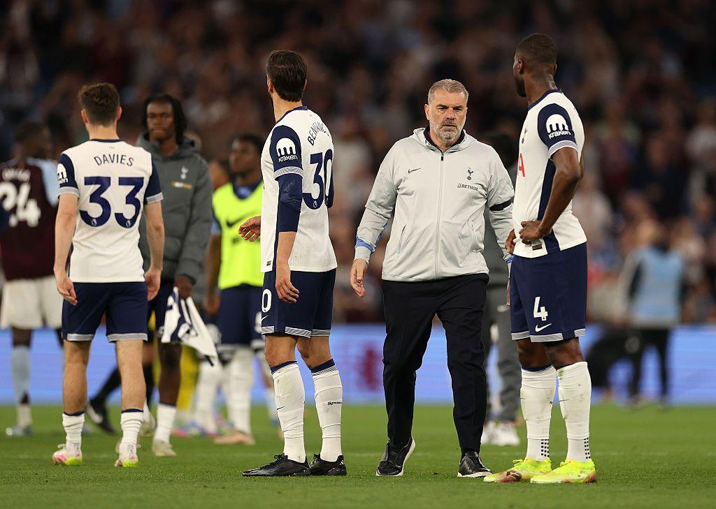 Tottenham players and staff look disappointed after losing to Aston Villa