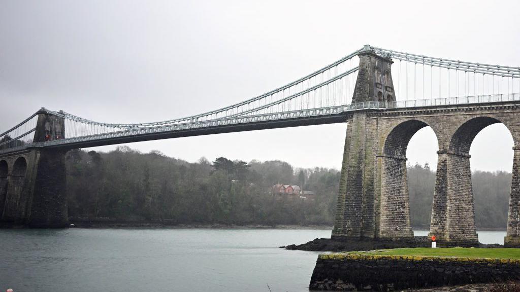 Pont Menai