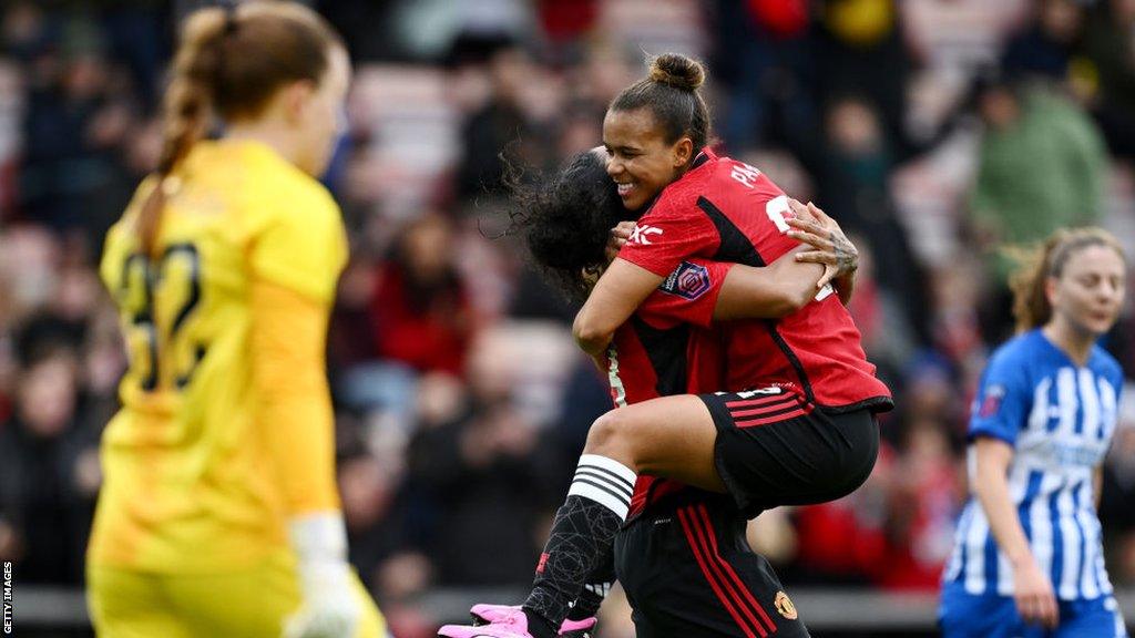 Nikita Parris celebrates with Geyse