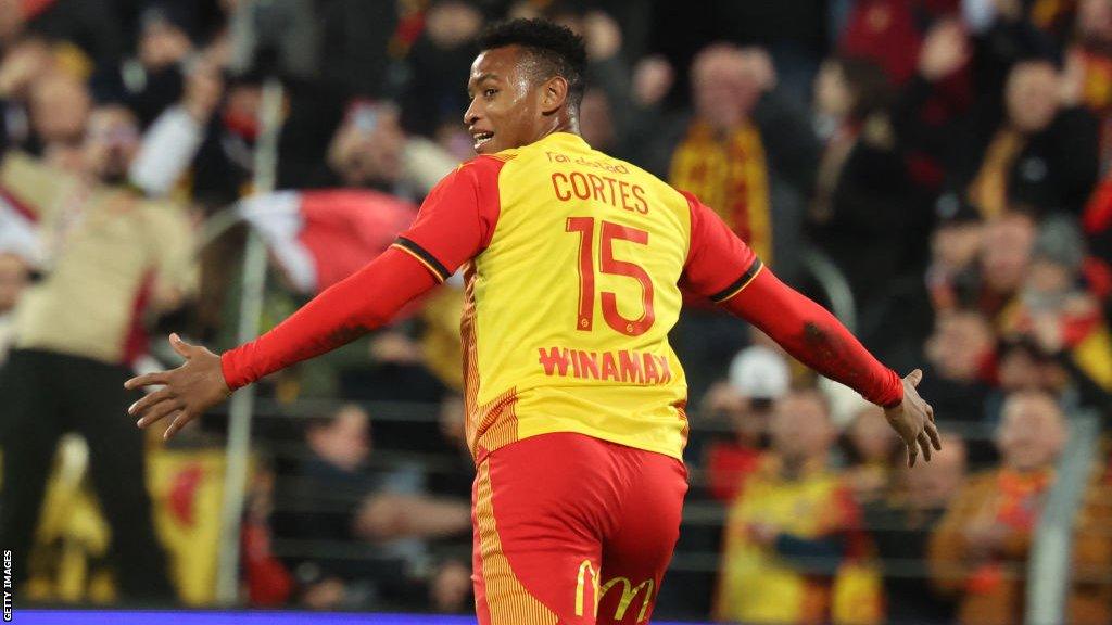 Oscar Cortes playing for Lens