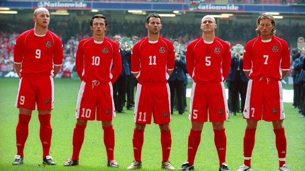 Hartson, Davies, Giggs, Melville a Savage