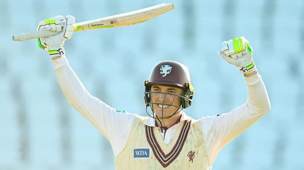 Brilliant Banton batters Pears in record 344 not out