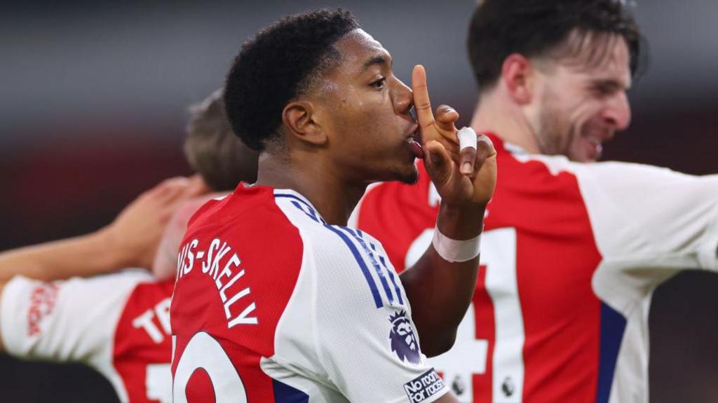 Arsenal news: Myles Lewis-Skelly 'had to put on a show' for his grandma - BBC Sport
