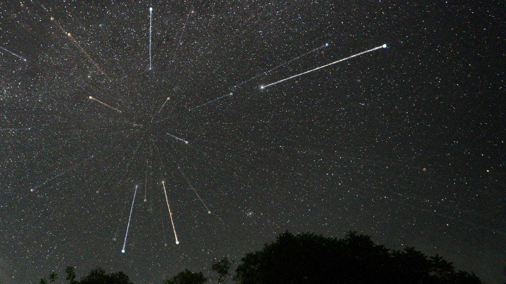 Meteors streaking through the night sky over Sri Lanka during the Geminid meteor shower in 2023.