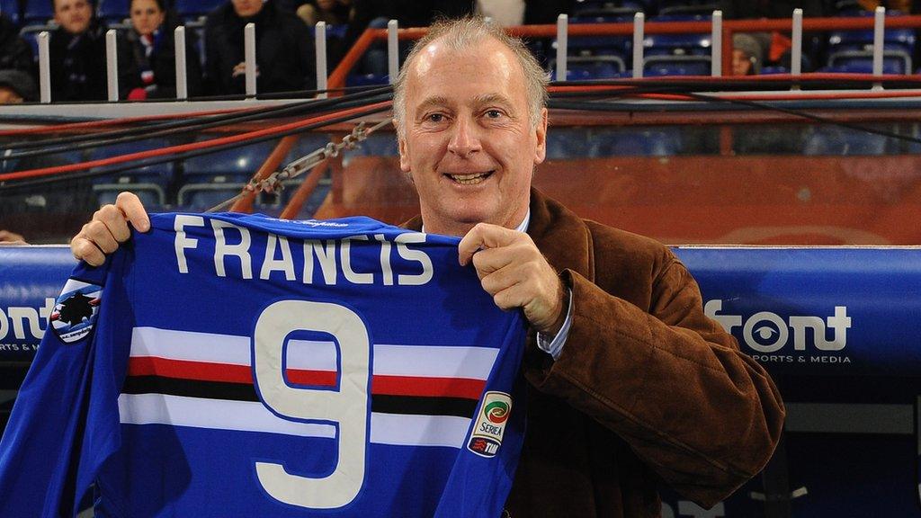 Trevor Francis with a Sampdoria shirt