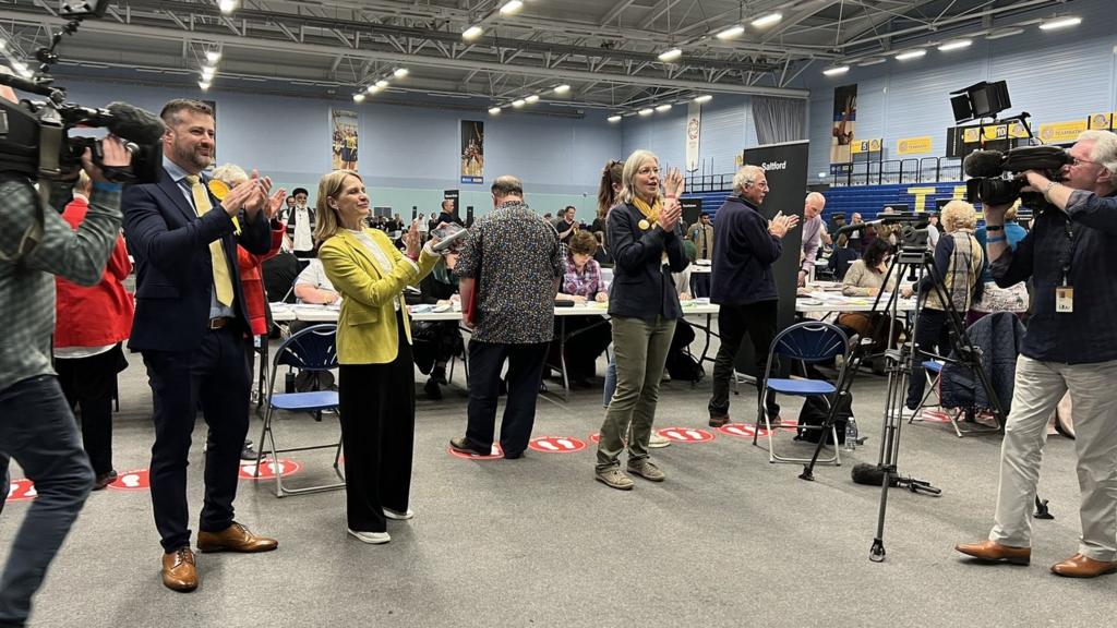 Liberal Democrats in Bath applauding