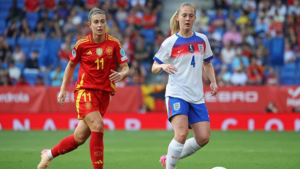 Alexia Putellas and Keira Walsh