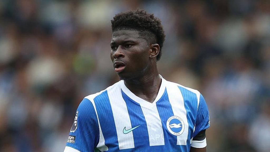 Baleba Brighton-dan Man Utd-yə 70 milyon funt-sterlinqlik transferini tamamladı