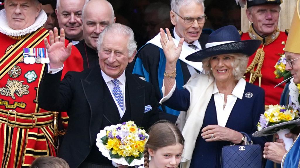 Royal couple leave York Minster