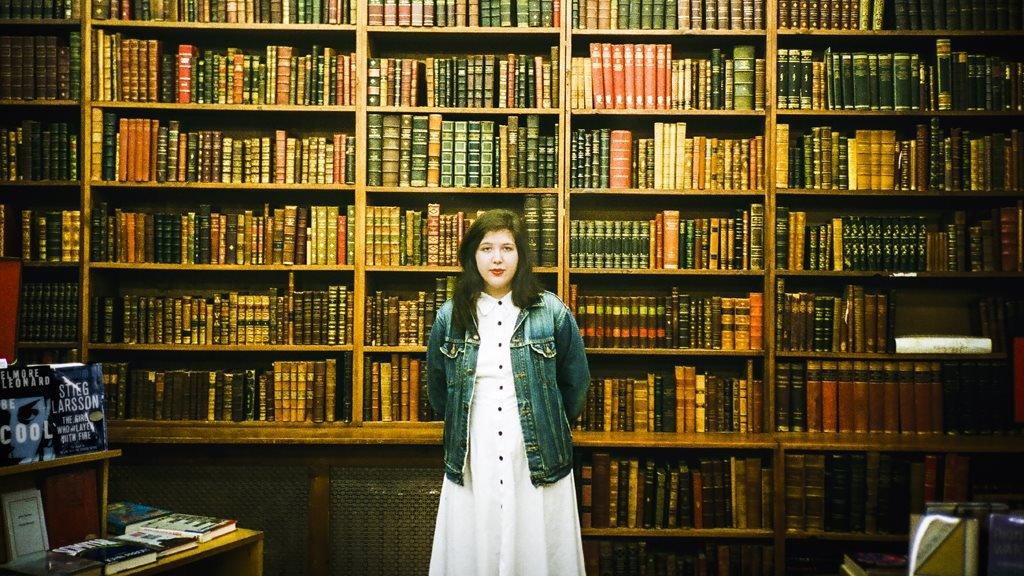 Lucy Dacus promo photograph