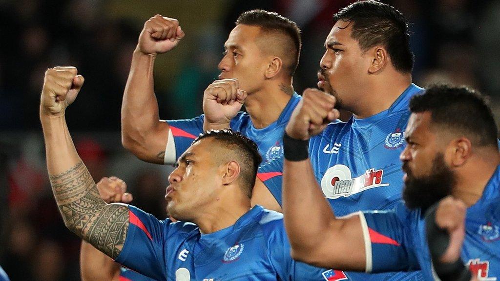 Samoa perform their Siva Tau challenge