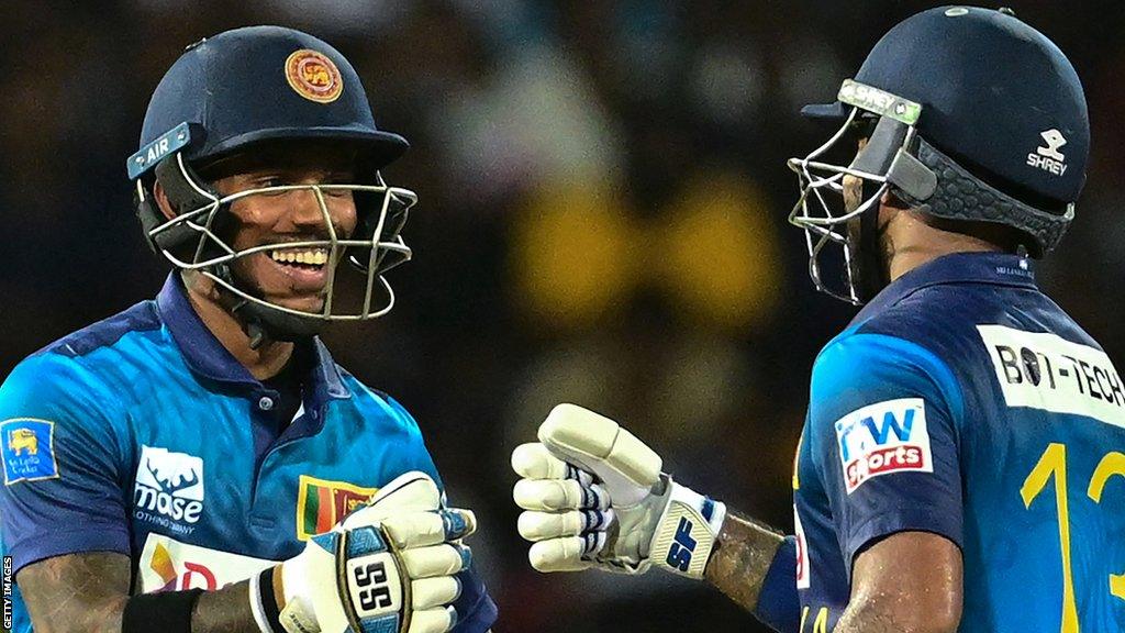 Sri Lanka batters fist bump