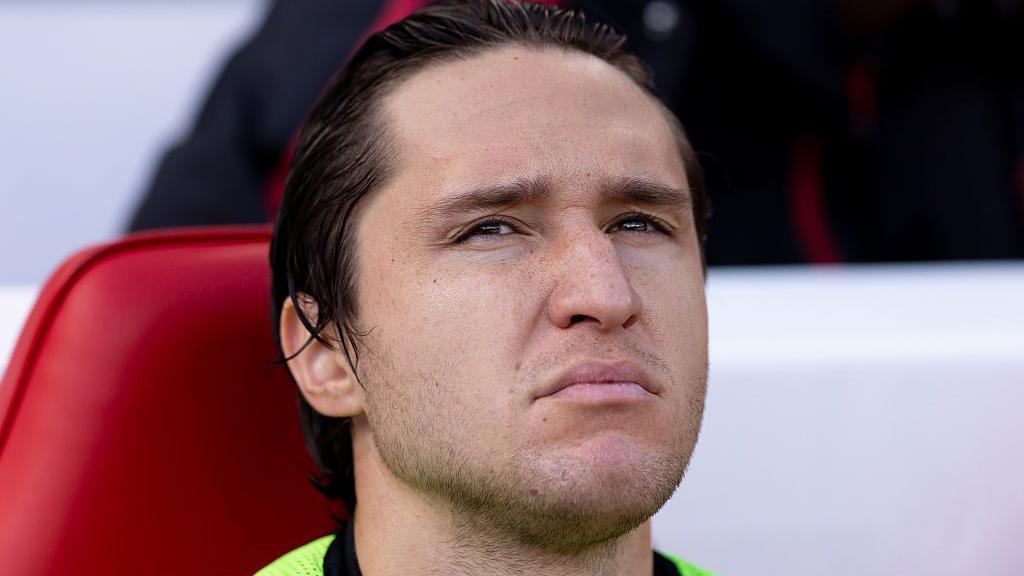 Liverpool har overset Chiesa for teenage sensation i Champions League-truppen.