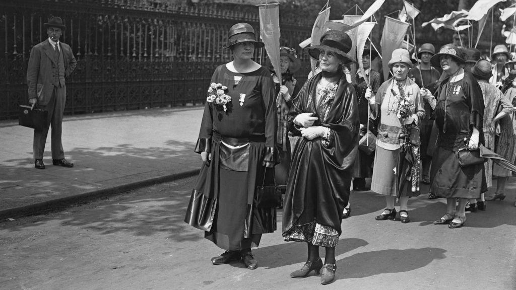 Lady Rhondda with suffragette Emmeline Pankhurst on a march for the right for women to vote