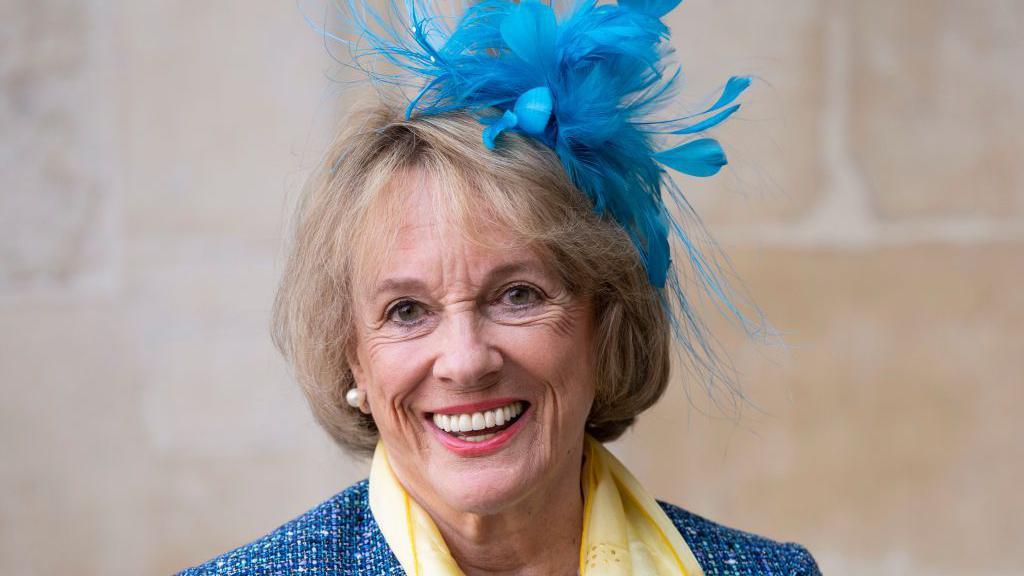  Esther Rantzen