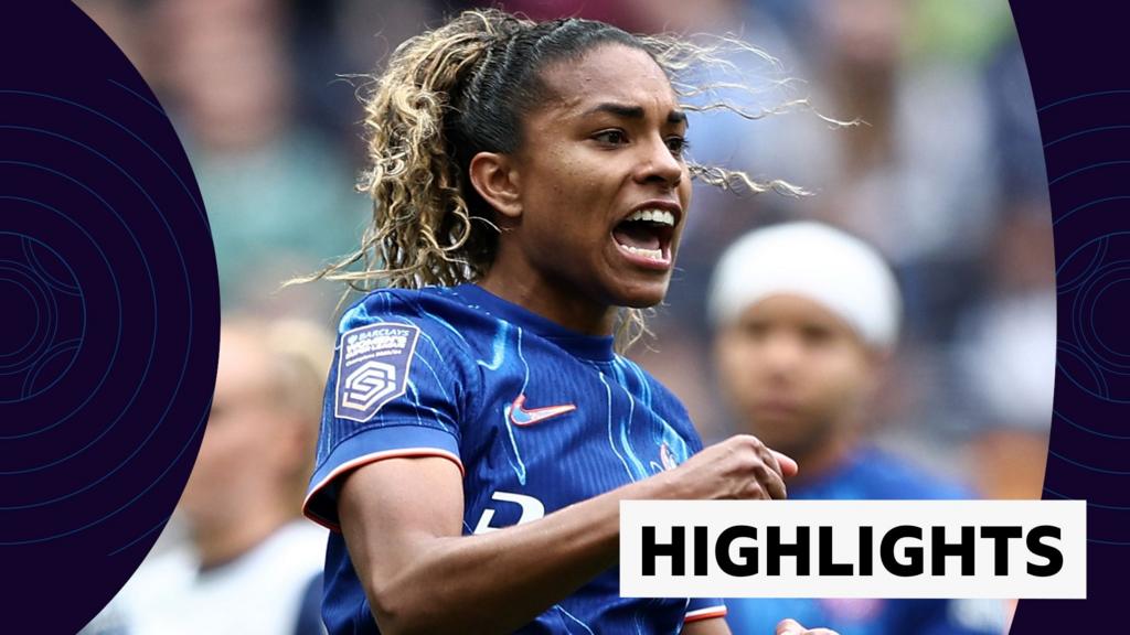Chelsea close in on unbeaten season after beating Spurs