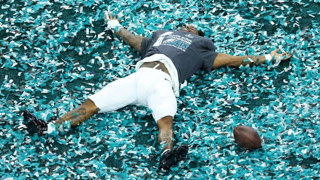 CJ Gardner-Johnson celebrates the Eagles' Super Bowl win