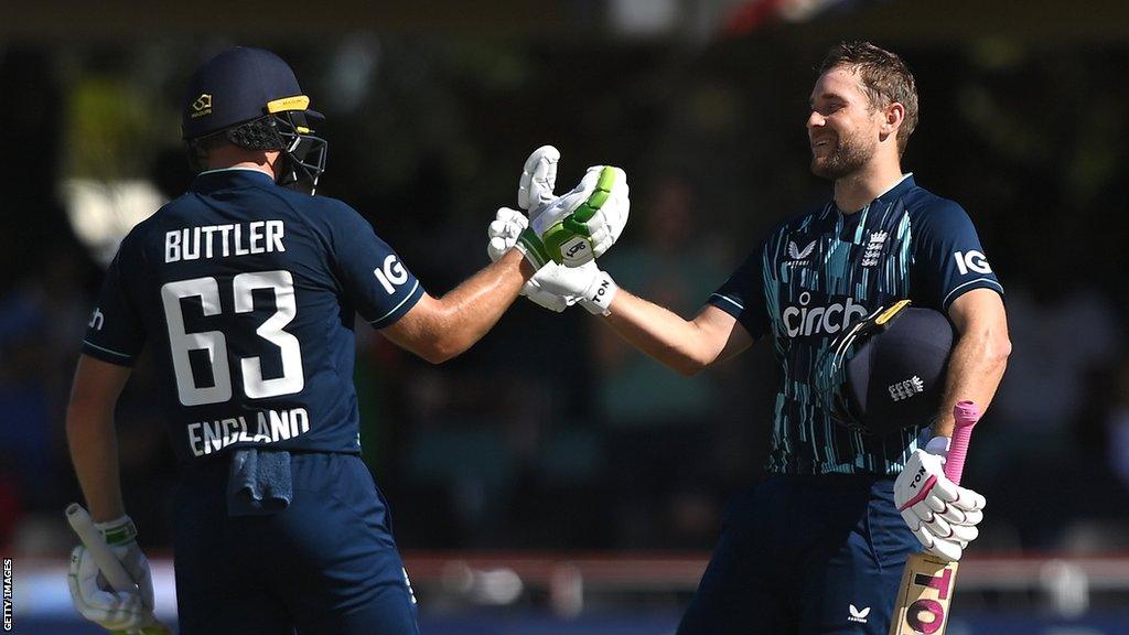 Dawid Malan ad Jos Buttler