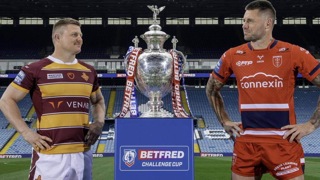 Luke Yates and Shaun Kenny-Dowall pose with the Challenge Cup trophy