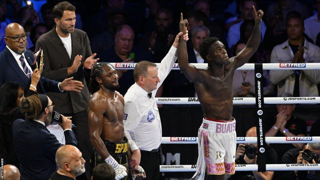 Joshua Buatsi defeats Craig Richards in May 2022