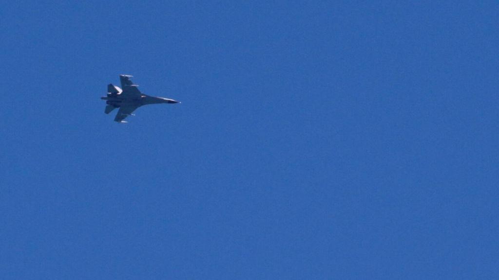 PLA aircraft flies over Pingtan island