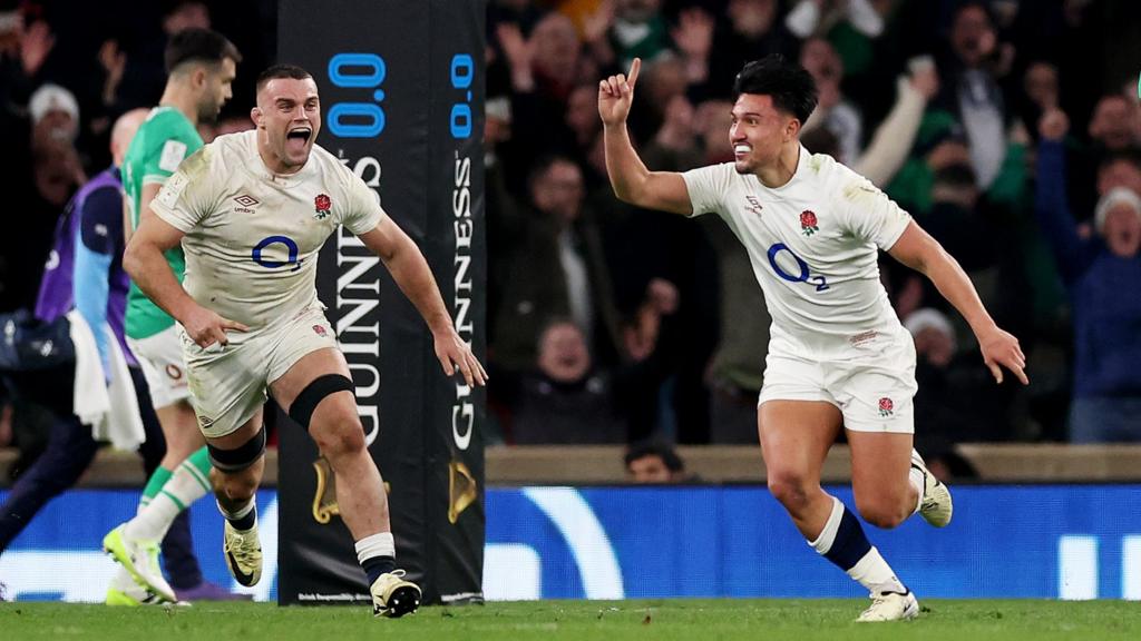 Marcus Smith celebrates his winning drop-goal