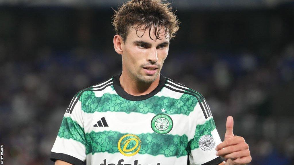 Matt O'Riley playing for Celtic