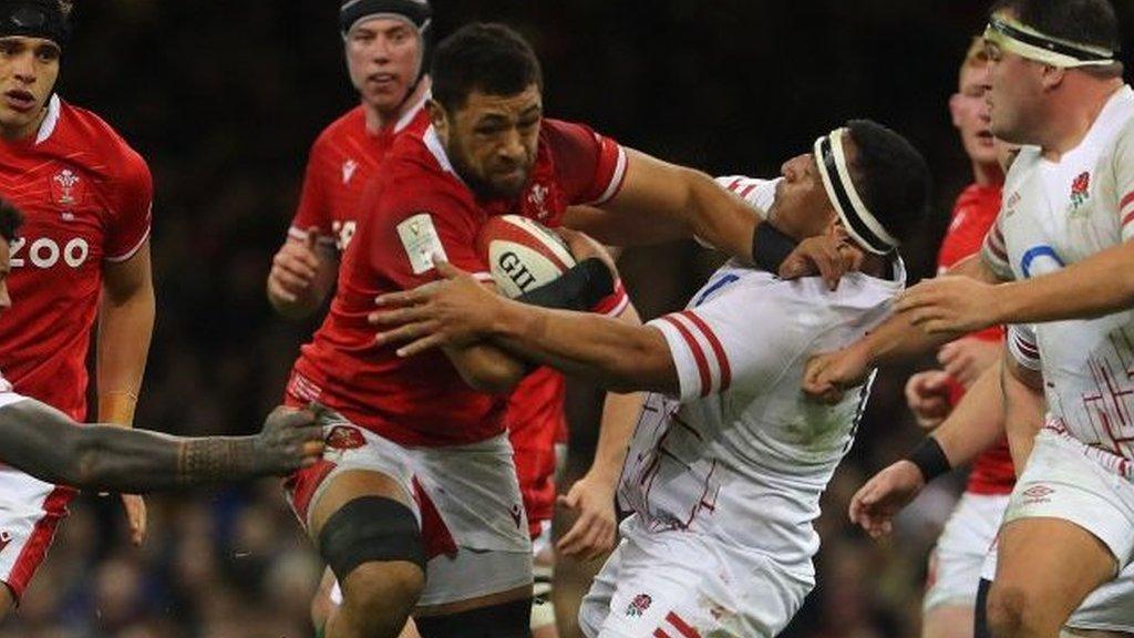 Taulupe Faletau against England