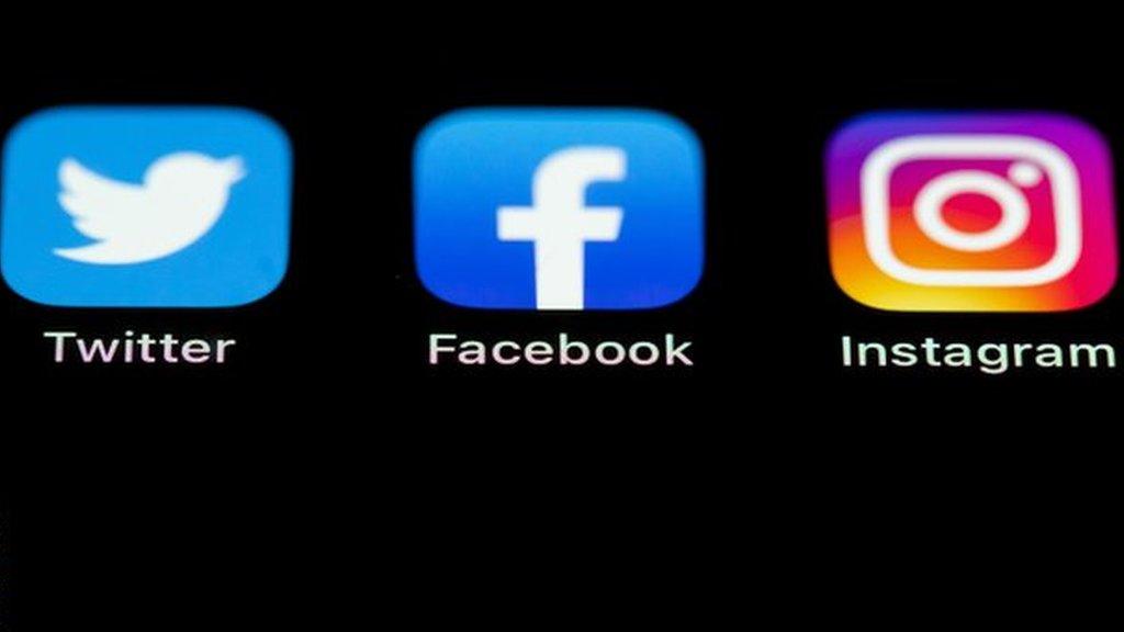 Twitter, Facebook and Instagram logos