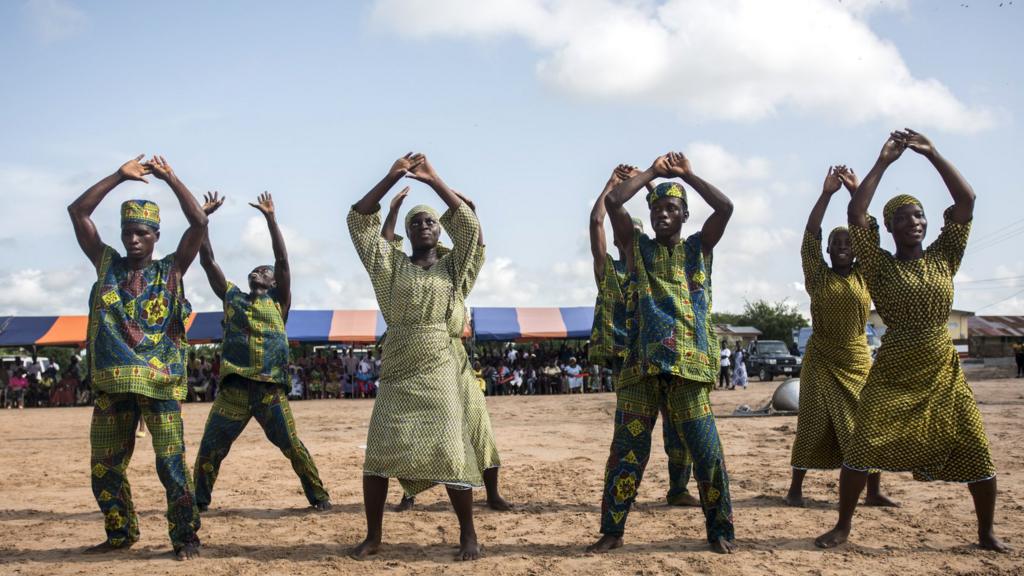 Ghana dancers