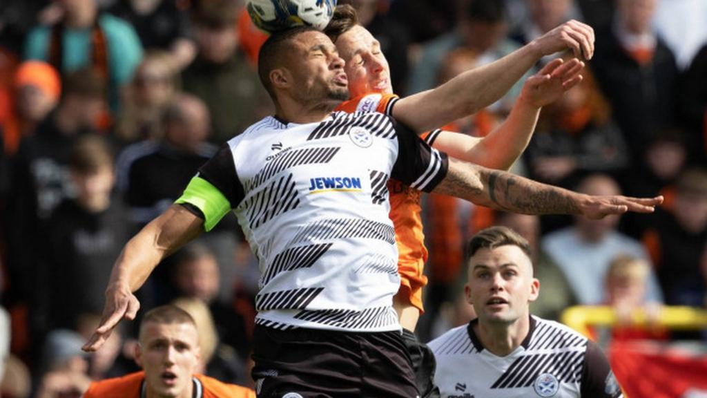 Ayr United's Frankie Musonda playing against Dundee United