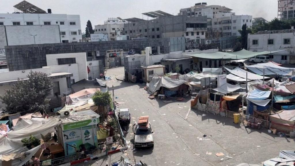 ents and shelters used by displaced Palestinians stand at the yard of Al Shifa hospital during the Israeli ground operation around the hospital, in Gaza City November 12, 2023.