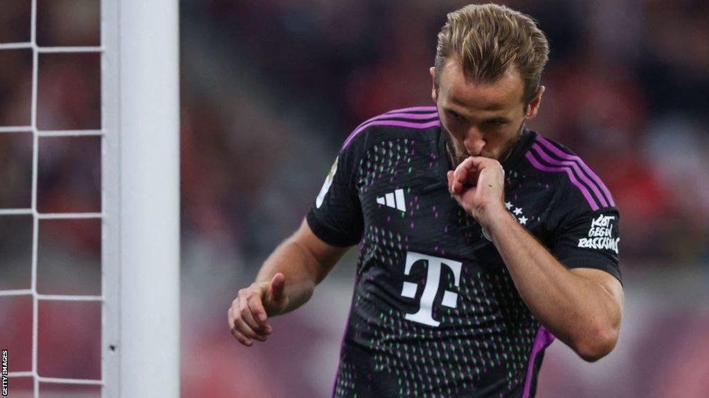 Harry Kane celebrates scoring