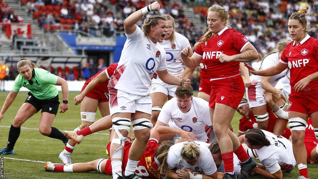 England players celebrate Marlie Packer try