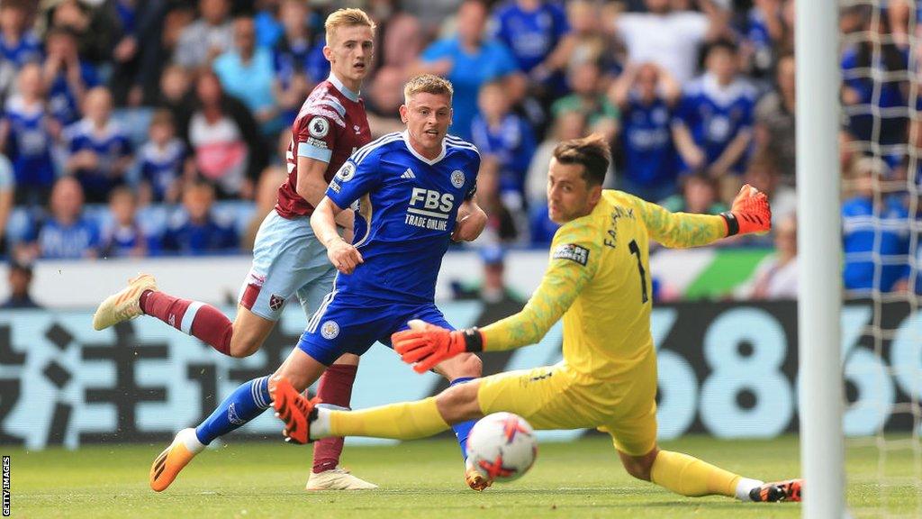 Harvey Barnes scores for Leicester