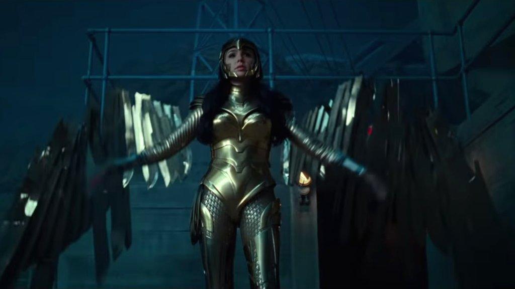 golden-eagle-wonder-woman-armour.