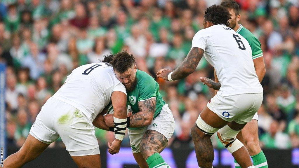 Vunipola tackles Porter