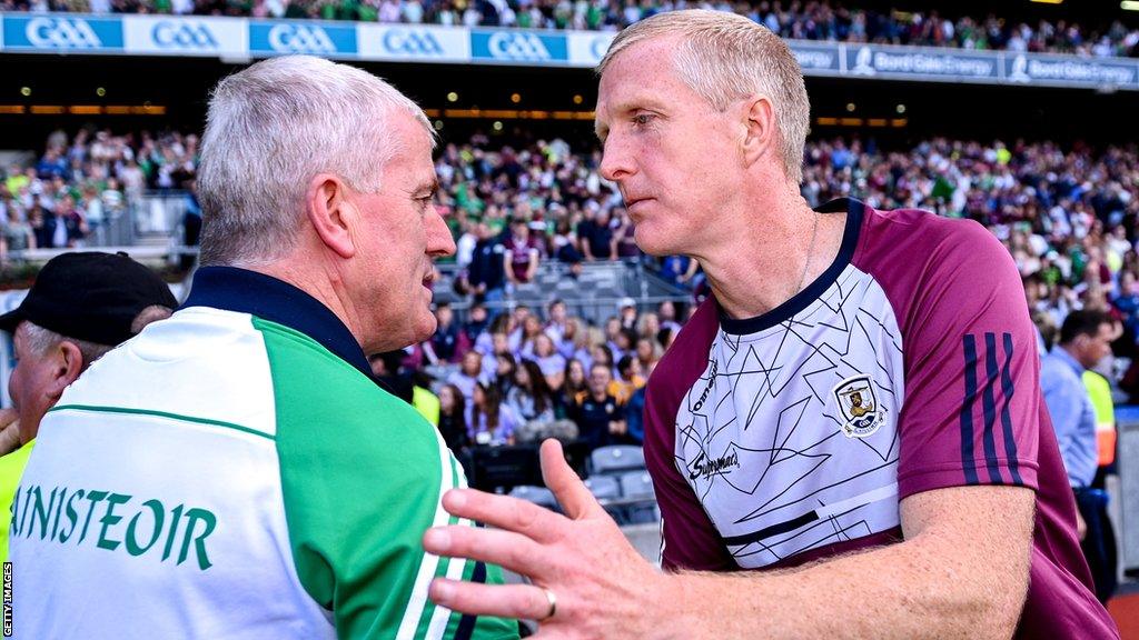 John Kiely and Henry Shefflin shake hands