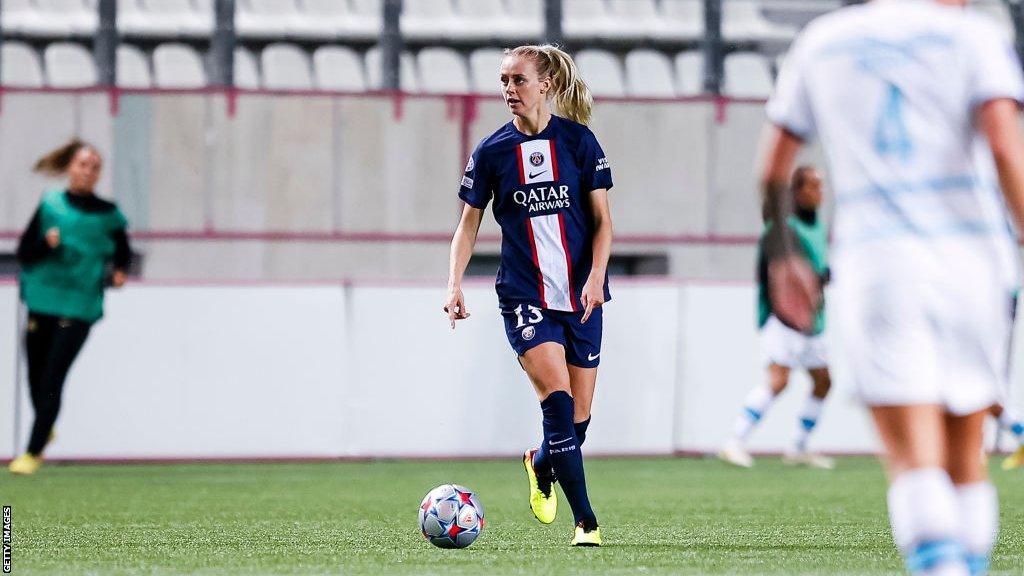 Amanda Ilestedt playing for PSG