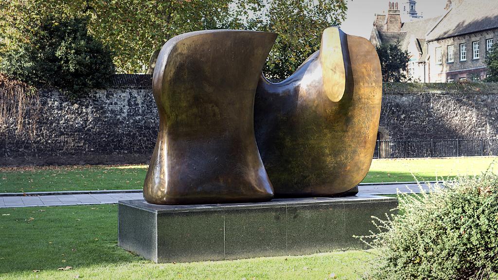 Knife Edge Two Piece by Henry Moore, 1967 - Westminster, London.