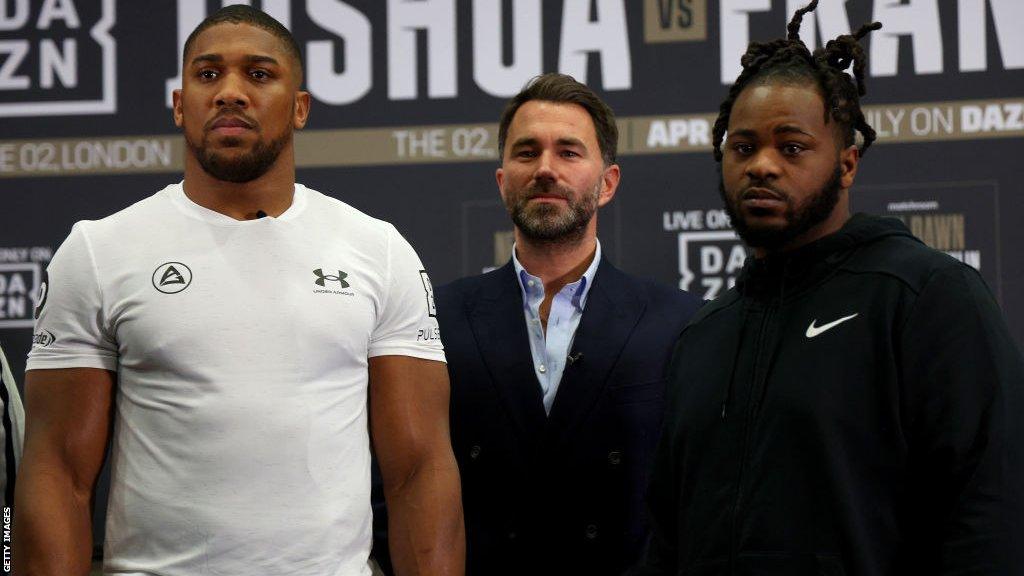 Anthony Joshua and Jermaine Franklin pose for pictures