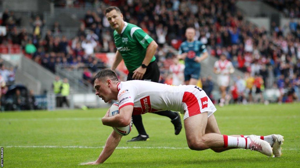 Lewis Dodd scores for St Helens