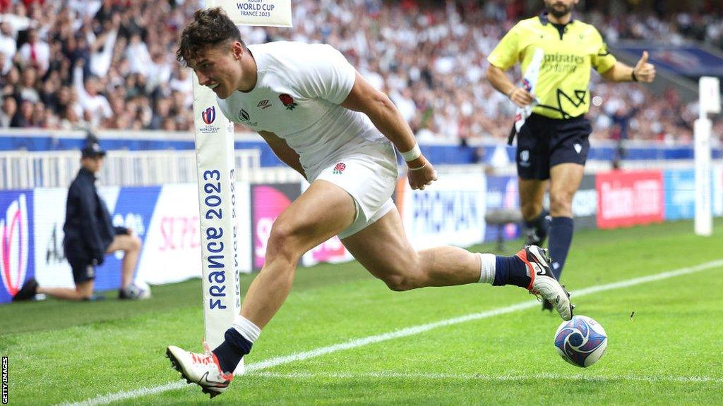 Henry Arundell scoring England's ninth try against Chile