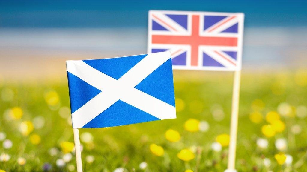 The Scottish and the UK flag side by side