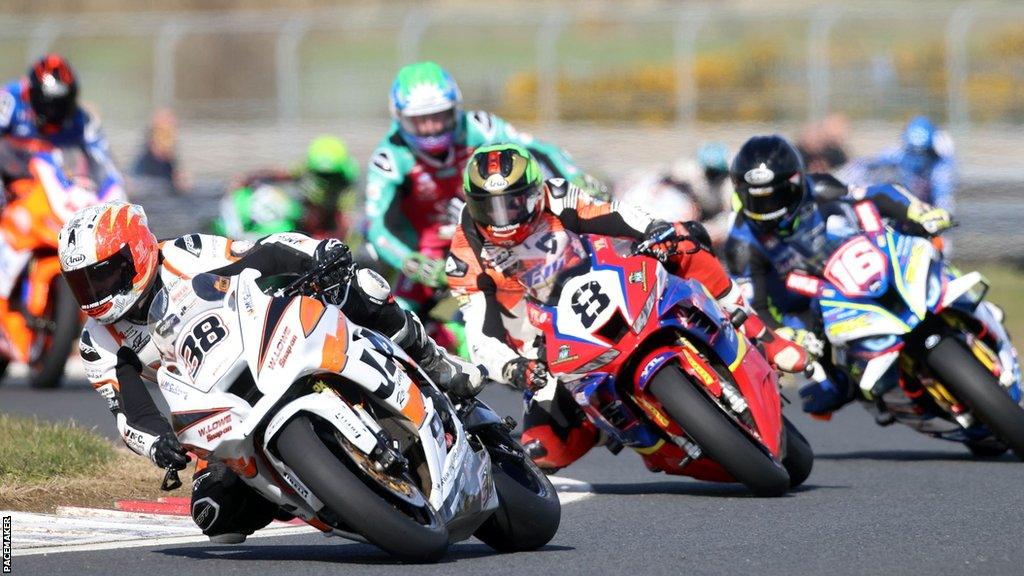 Jason Lynn leads the chasing pack at Bishopscourt