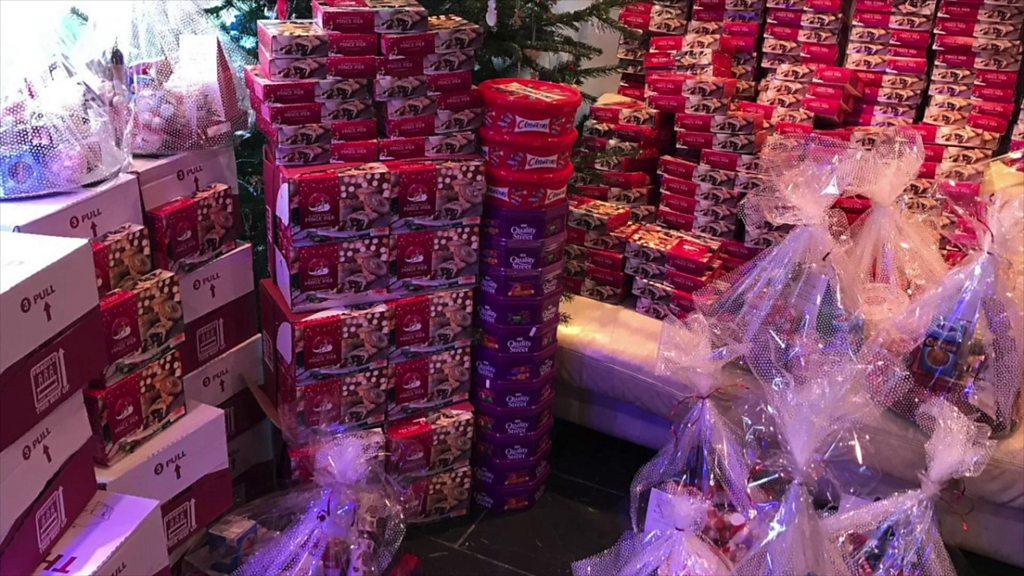 5,000 mince pies