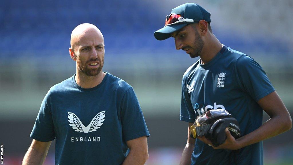 Jack Leach talks with Shoaib Bashir while on England duty